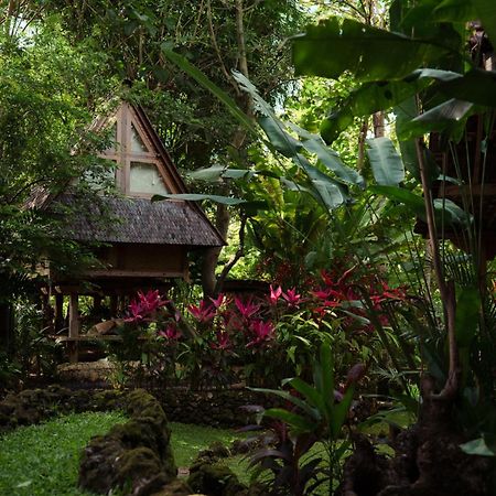 Villa Roots Tree House à Uluwatu Extérieur photo