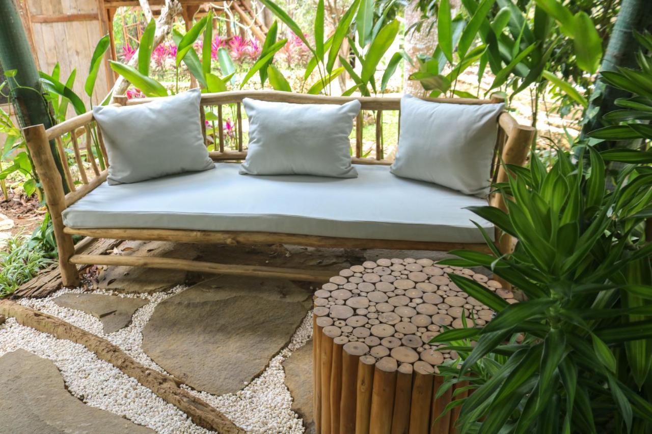 Villa Roots Tree House à Uluwatu Extérieur photo