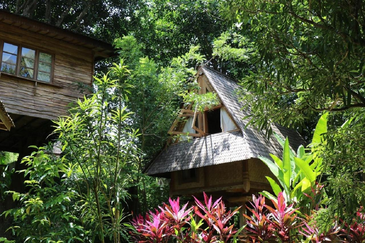 Villa Roots Tree House à Uluwatu Extérieur photo