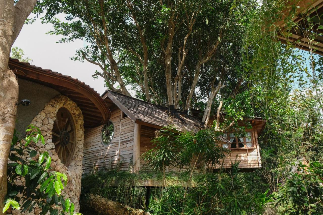Villa Roots Tree House à Uluwatu Extérieur photo